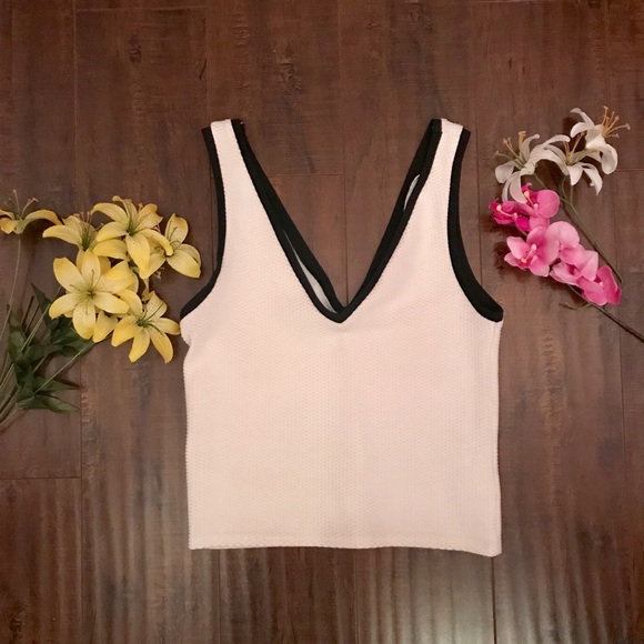 Zara Tops - Zara Cropped Tank